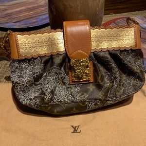 Authentic Louis Vuitton Monogram Dentelle Kristen
